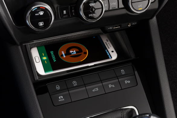 Trådlös laddning av mobiltelefon