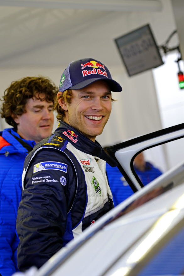 Andreas Mikkelsen vet nu att han hänger med sina teamkollegor i Volkswagen.