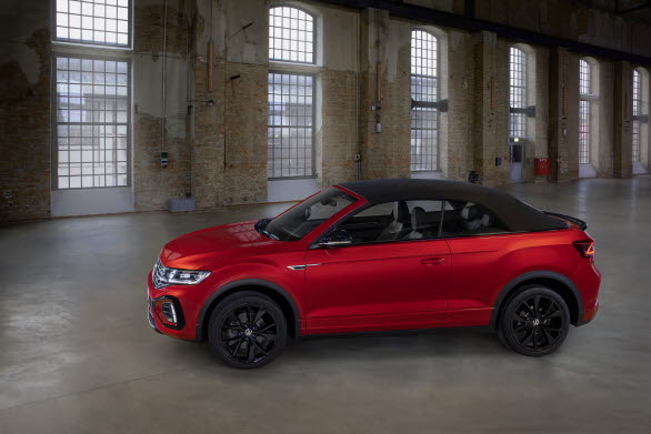 T-Roc Cabriolet erbjuds med en 1,5-liters TSI med 150 hk.